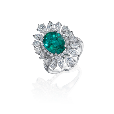Кольцо с изумрудом и бриллиантами