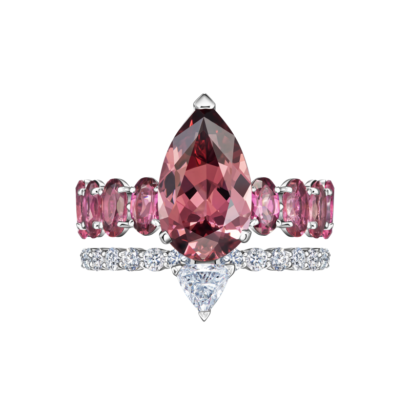 Кольцо с гранатом, турмалинами и бриллиантами