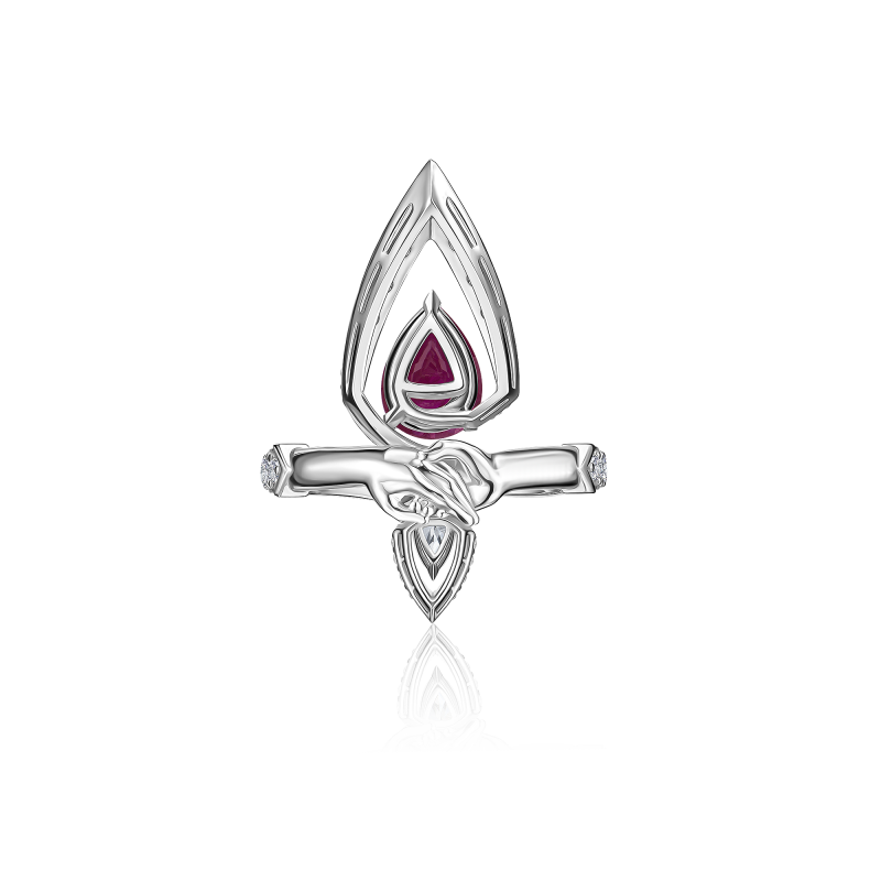 Кольцо с рубином и бриллиантами