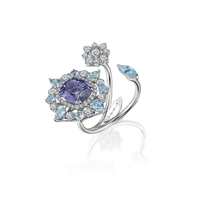 Кольцо с танзанитом, аквамаринами и бриллиантами