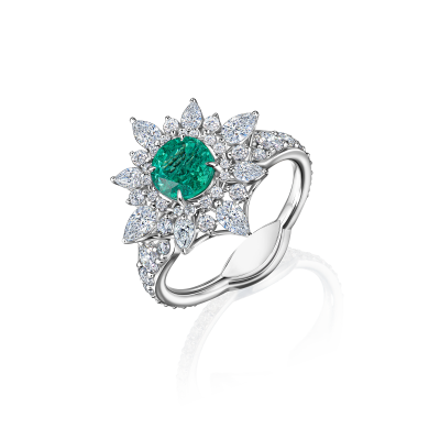 Кольцо с изумрудом и бриллиантами